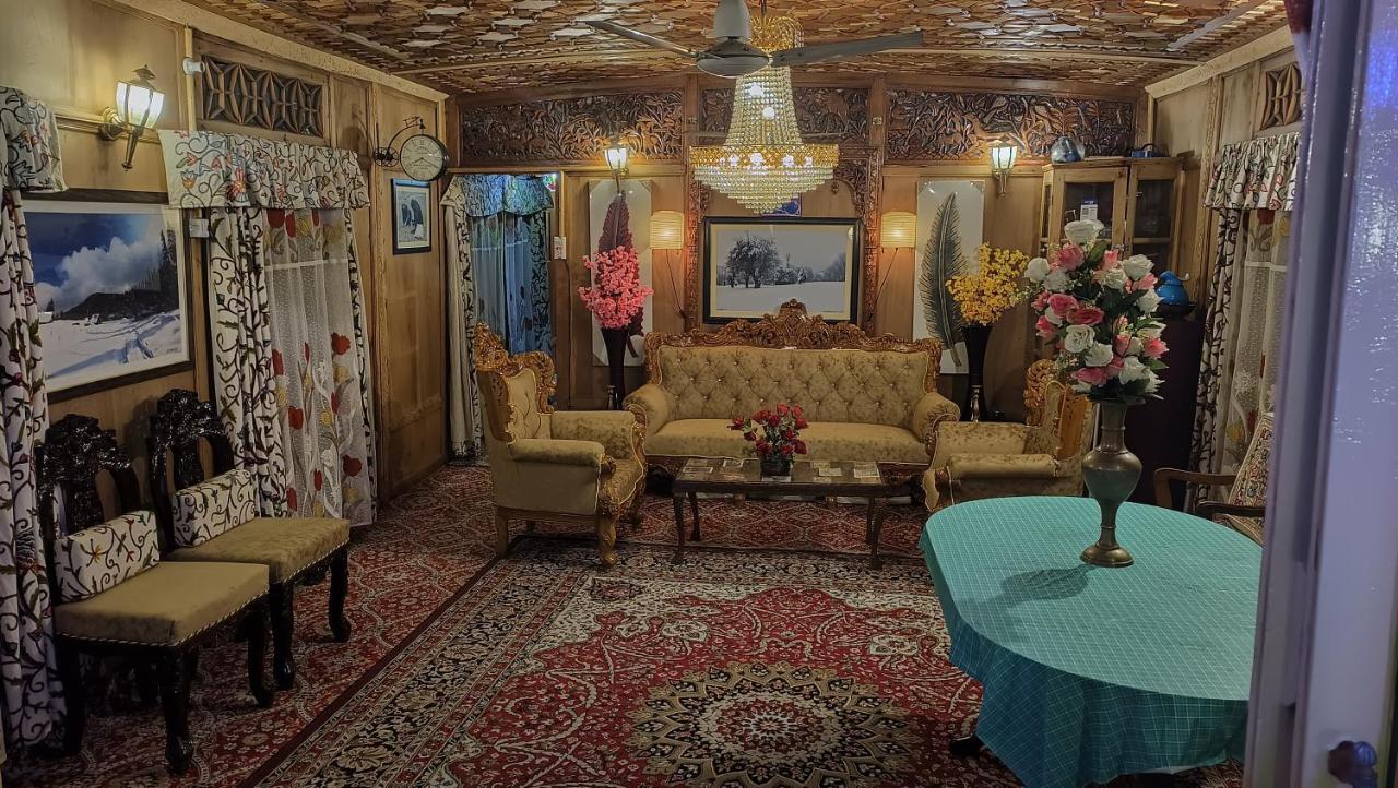 Heritage Geneva House Boat Srinagar  Exterior photo