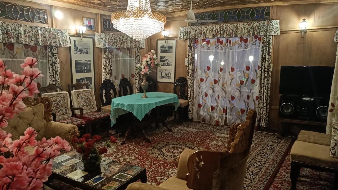 Heritage Geneva House Boat Srinagar  Exterior photo