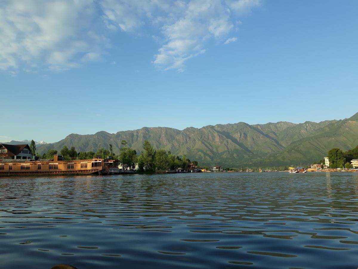 Heritage Geneva House Boat Srinagar  Exterior photo