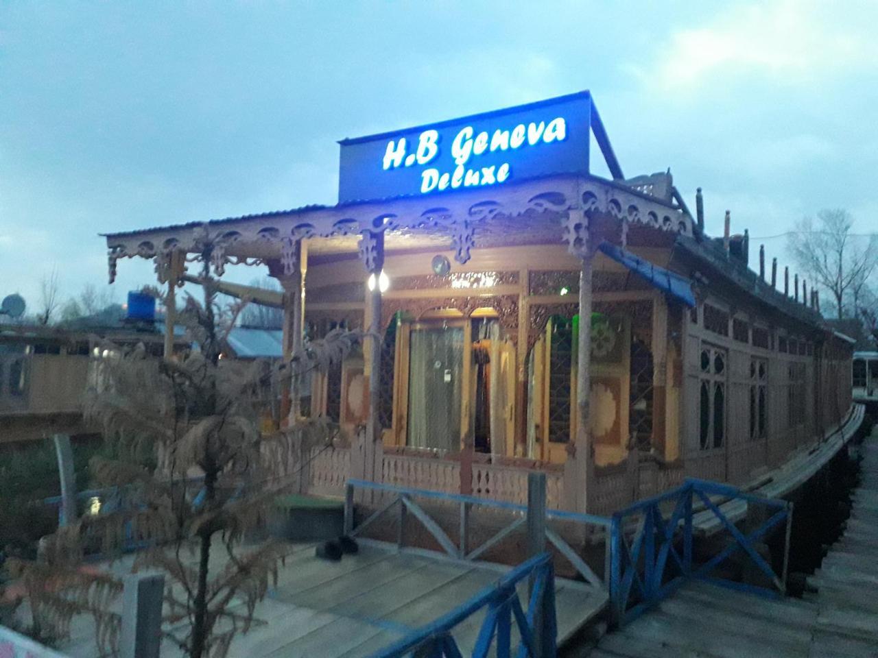 Heritage Geneva House Boat Srinagar  Exterior photo